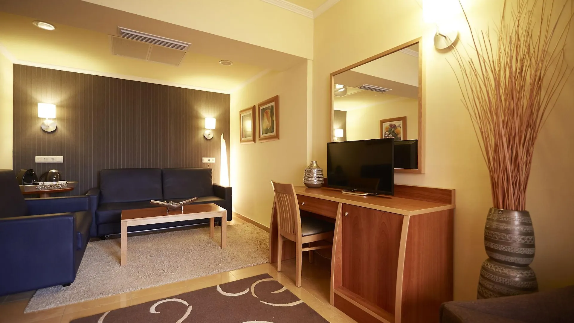 Invisa Hotel La Cala (Adults Only) Santa Eularia des Riu
